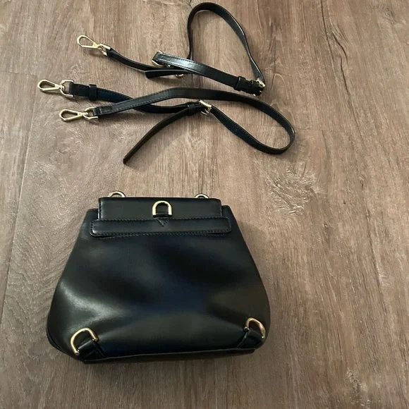 EUC Michael Kors Black Leather Shoulder Bag - Picture 6 of 8
